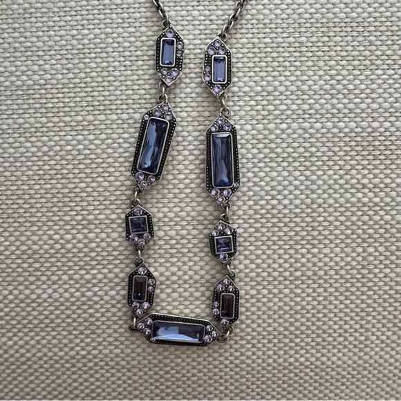 Stunning Swarovski crystal necklace in gorgeous purple! Like new! - Picture 9 of 12